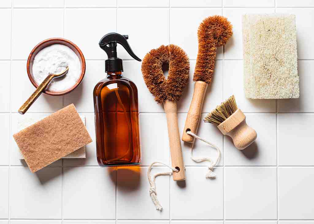 Eco-home-cleaning-2022-01-12-00-25-29-utc