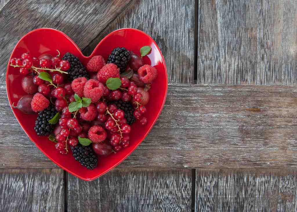 Red-berries-2026-01-05-00-40-51-utc